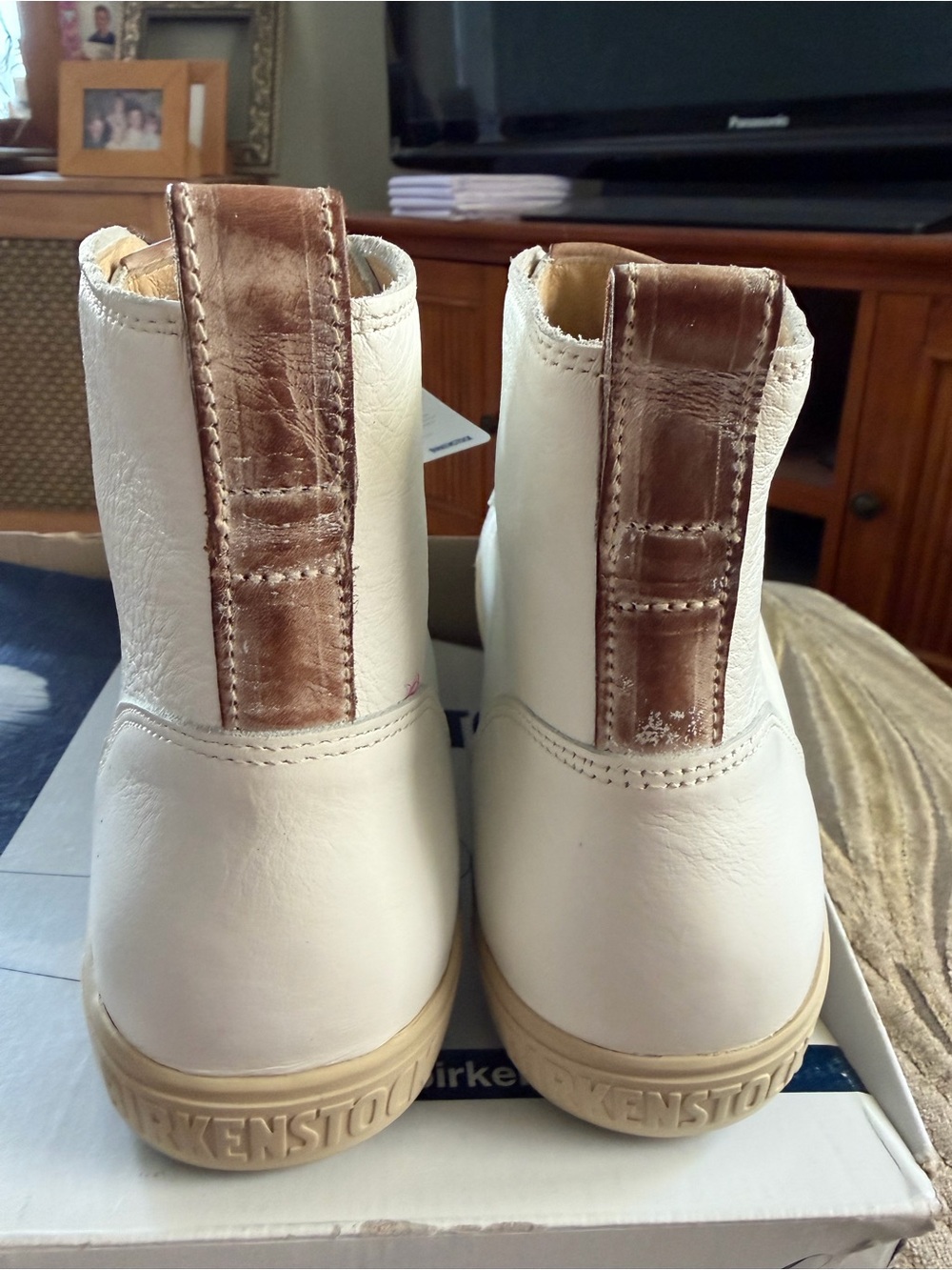 Birkenstock Men’s Cream-White Leather Chukka Boots - Picture 3 of 9